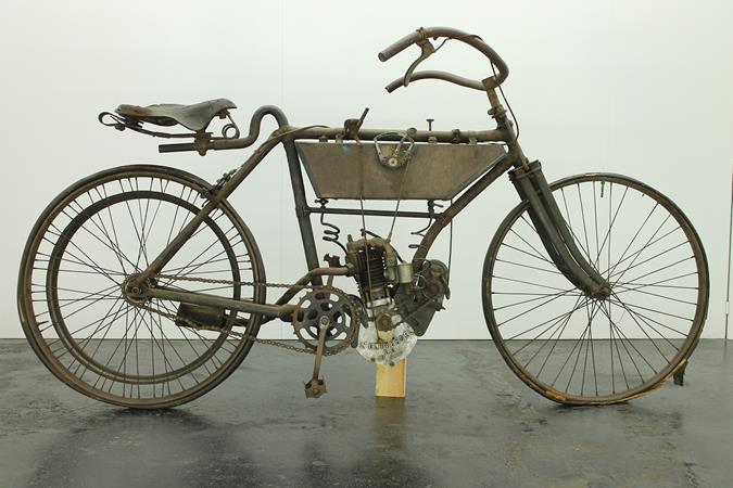 L´Universel 175cc c.1901 1 cyl aiv