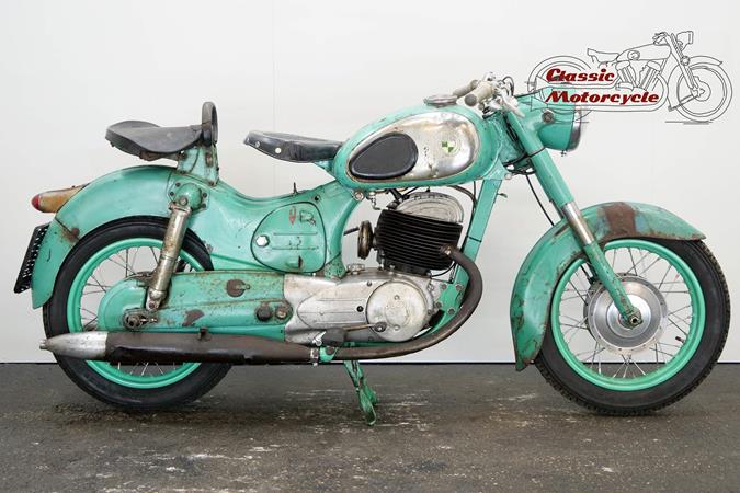 Puch 250 SG c. 1956 248cc 1 cyl ts 