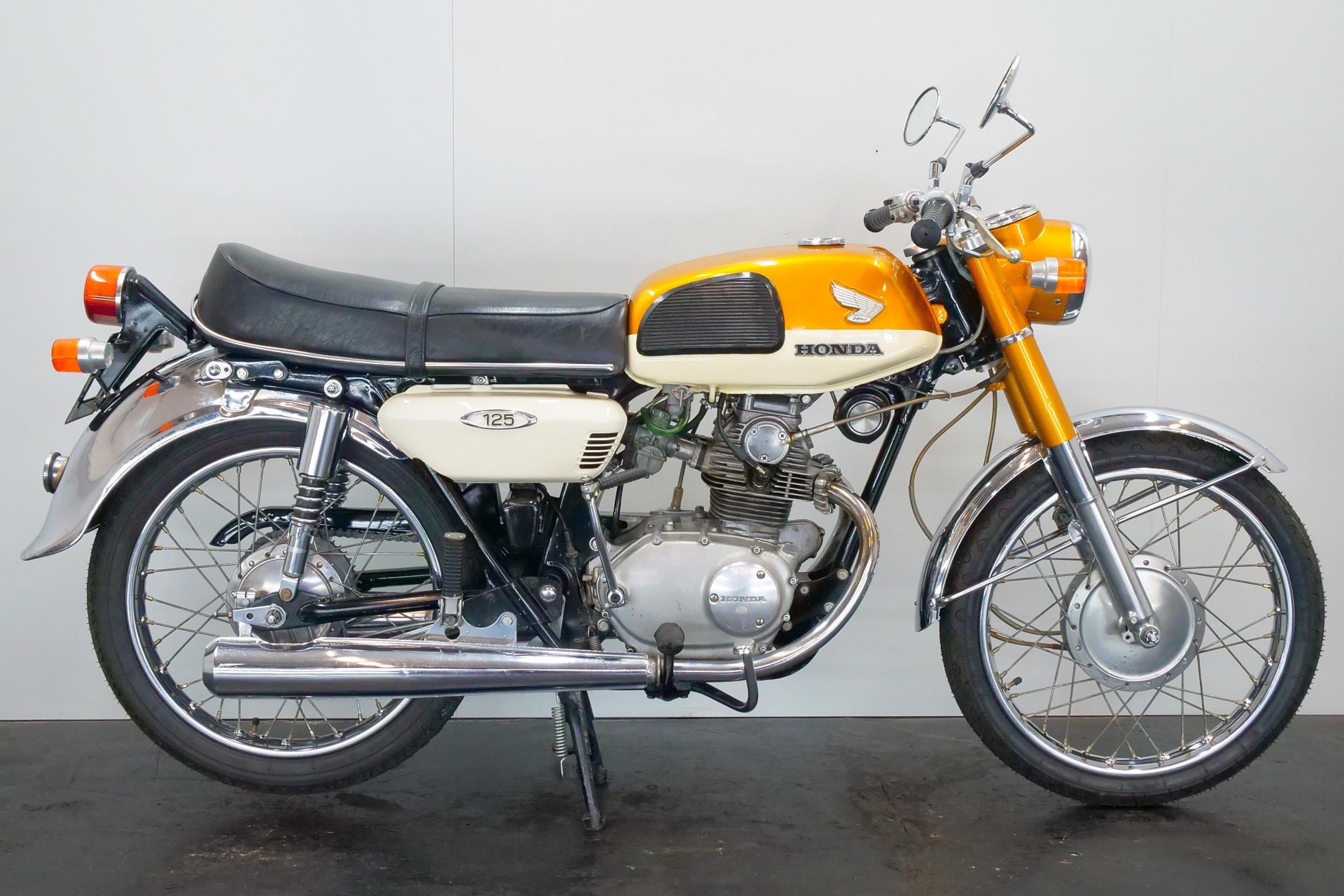 Classic Motorcycle Honda CB 125 1969 125cc 2 cyl ohc